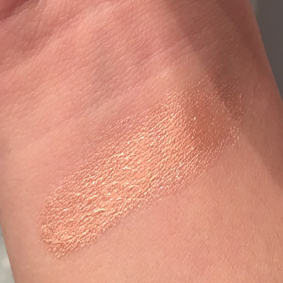Anastasia Beverly Hills Liquid Glow - “Oyster” - Picture 5 of 5